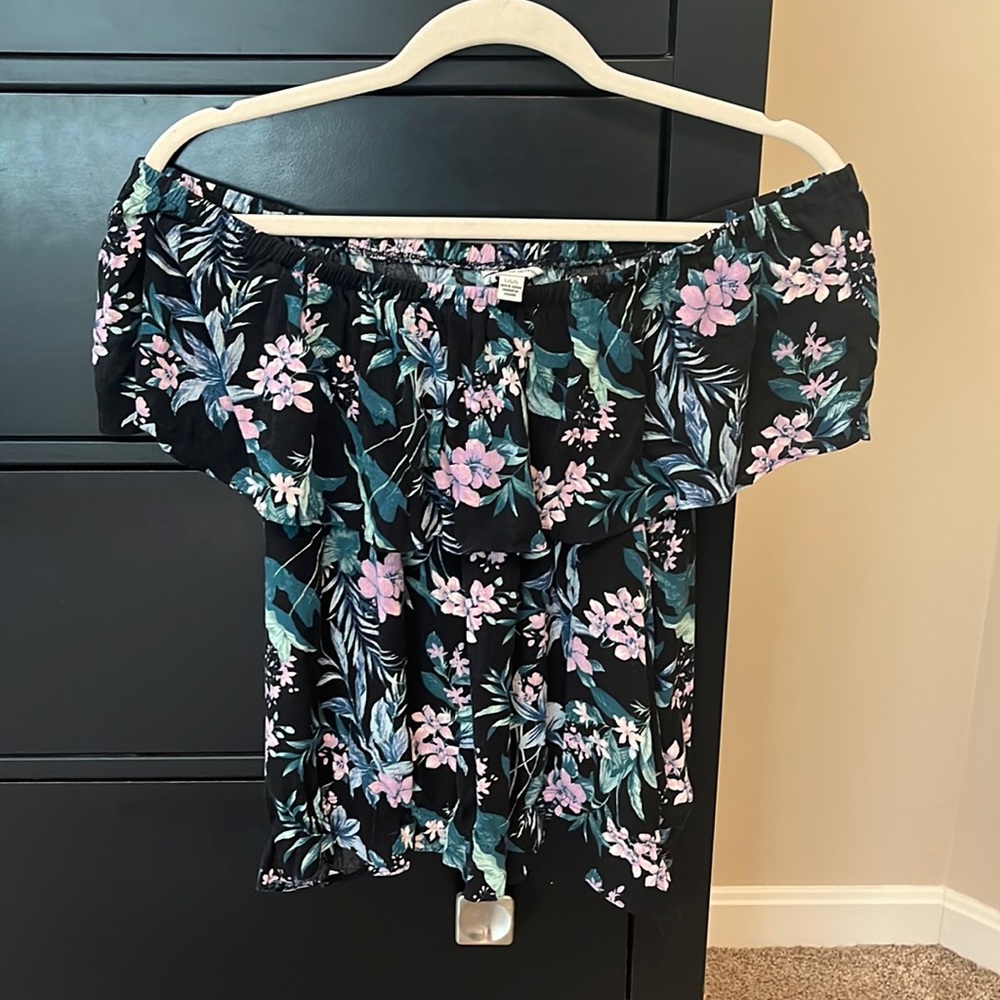 American Eagle Off The Shoulder Floral Blouse